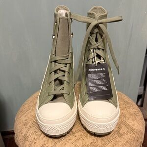 NEW Converse Chuck 70 De Luxe Heel Hi Sneakers - Light Field Surplus/Egret